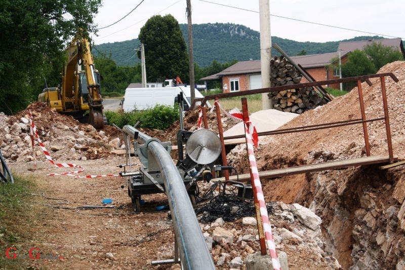 Izmjena vodovodnih cijevi u Poljicima