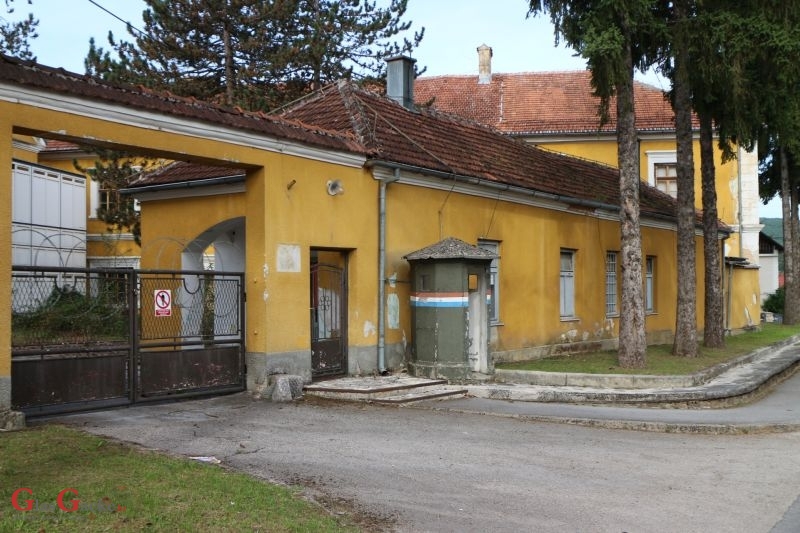 Traži se rješenje za vojarnu Ban Jelačić u Otočcu 