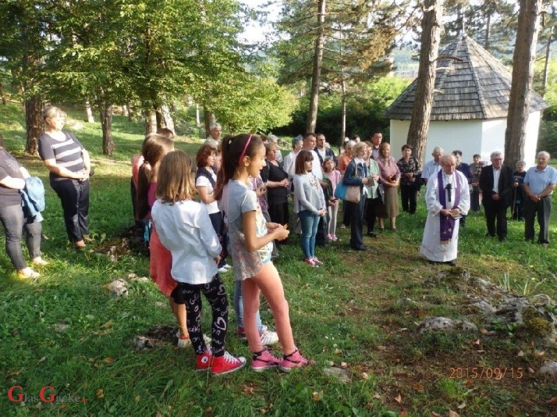 Na spomendan Gospe Žalosne pobožnost križnog puta na Fortici 