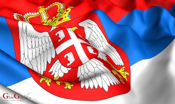 Istakao zastavu Srbije u Donjem Lapcu Istakao zastavu Srbije u Donjem Lapcu