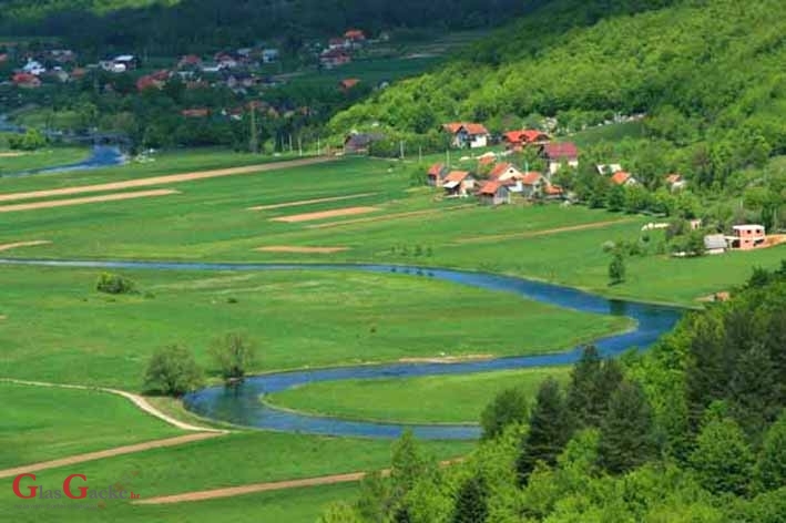 Još o "sječi" turističkih zajednica u Hrvatskoj Još o "sječi" turističkih zajednica u Hrvatskoj