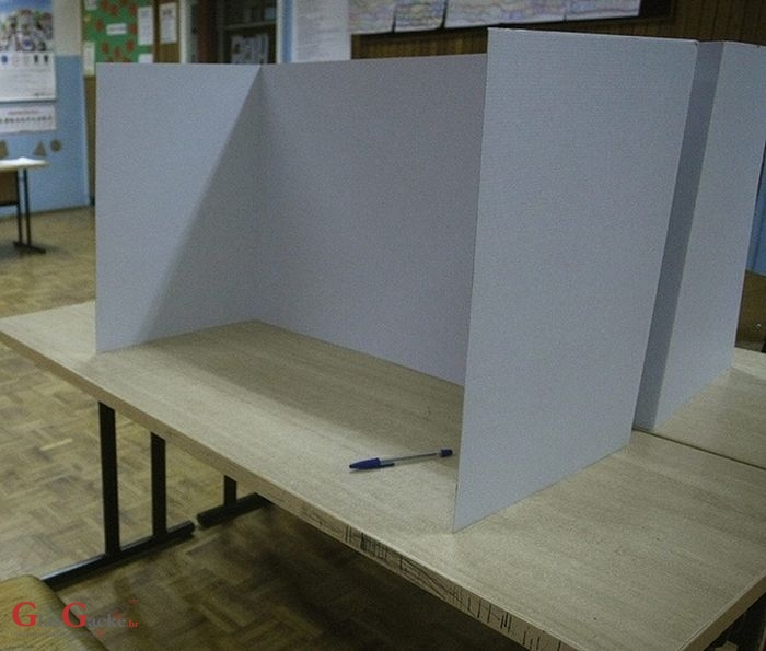 Utrka za Pantovčak: Otvorena birališta Utrka za Pantovčak: Otvorena birališta