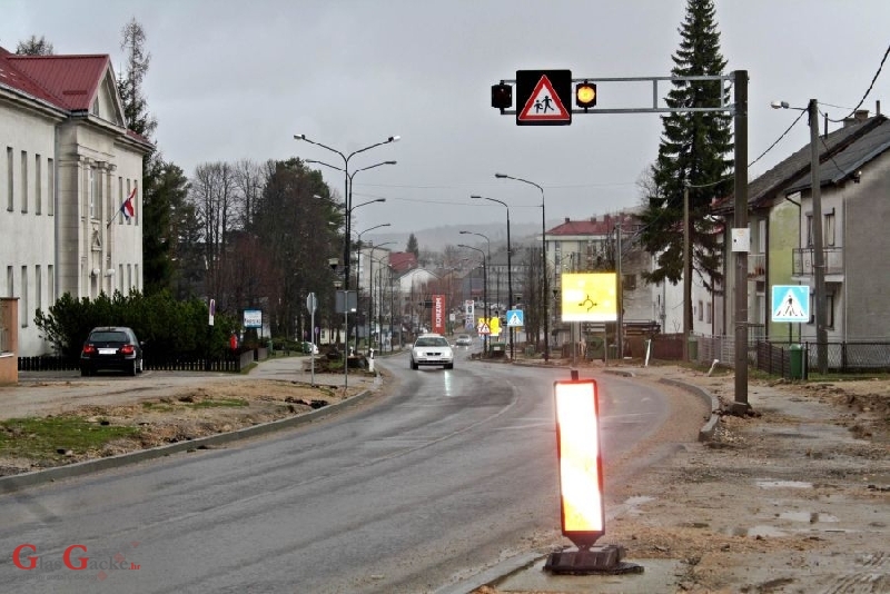 Nužna rekonstrukcija 50 posto županijskih i lokalnih cesta Nužna rekonstrukcija 50 posto županijskih i lokalnih cesta