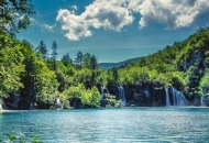 NP Plitvička jezera prima djelatnike u radni odnos na određeno vrijeme NP Plitvička jezera prima djelatnike u radni odnos na određeno vrijeme