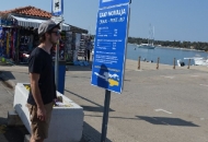 Novalja postavila table s tarifama taksi usluga Novalja postavila table s tarifama taksi usluga
