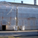 Obnova fasade zgrade usred Otočca pred završetkom