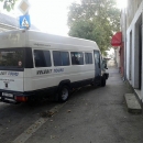 Dugotrajno parkiranje na pristupu zebri