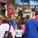Učenici OŠ Luka Perković posjetili vatrogasce u mjesecu zaštite od požara