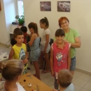 Veliki interes djece  za  radionicu izrade Japodskog nakita od vune