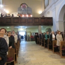 Biskup Komarica u procesiji ulicama grada Senja 