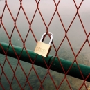 Od nedavno i u Otočcu lokoti ljubavi (love locks)