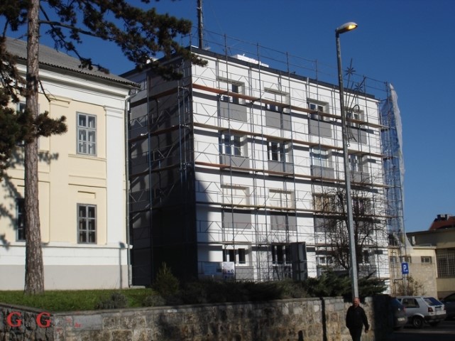 Završetak obnove višekatnice kod otočke pošte