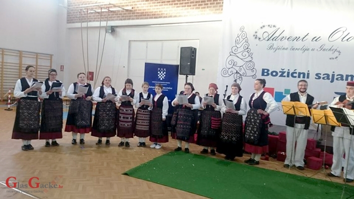 KUD Lipa Sinac na sv. Luciju zatvorio 9. Božićni sajam u Otočcu