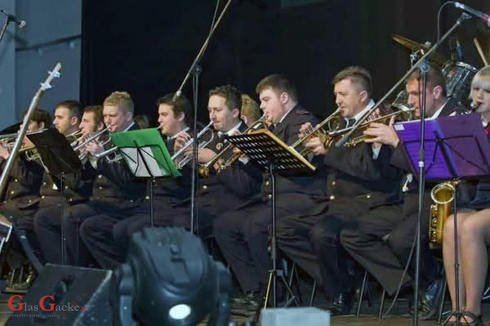 Večeras Božićni koncert DVD-a Otočac
