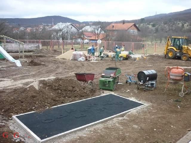 Uređenje dječjega igrališta u Korenici
