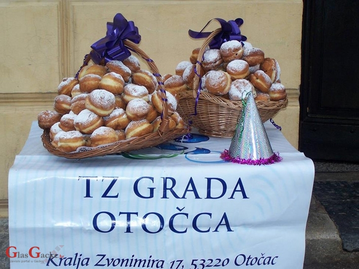 TZ Otočac čitatelje portala časti krafnama