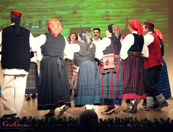 Najava ovogodišnje smotre folklora u Otočcu