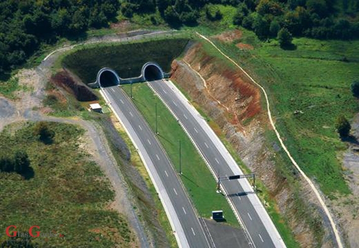 Četiri dana radovi u tunelima Brinje i Grič
