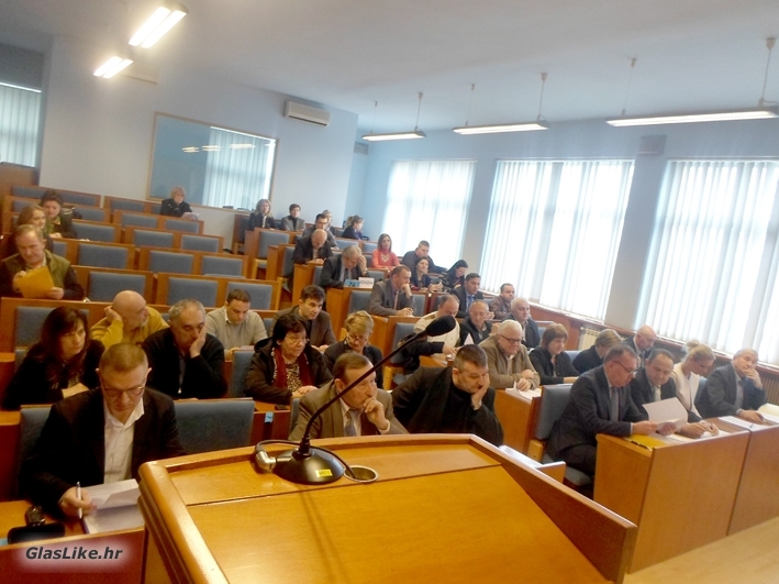 O investicijama i propasti Radio Gospića