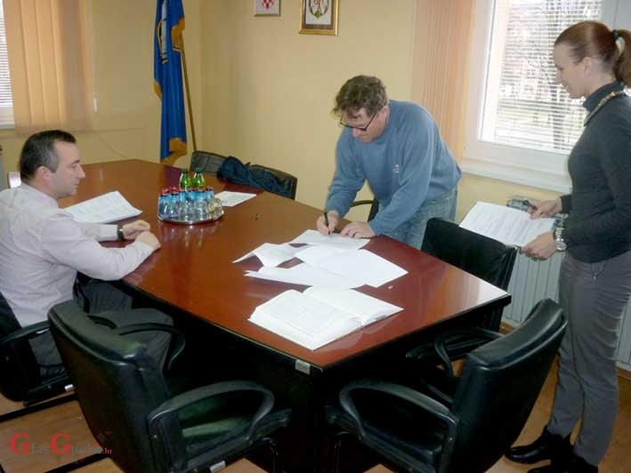 Luketić potpisao ugovore s udrugama