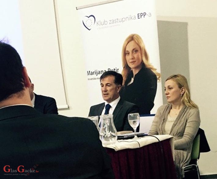 Načelnik Fumić na konferenciji Marijane Petir