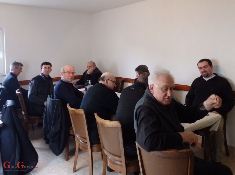 U Križpolju sastanak svećenika Otočkoga dekanata U Križpolju sastanak svećenika Otočkoga dekanata