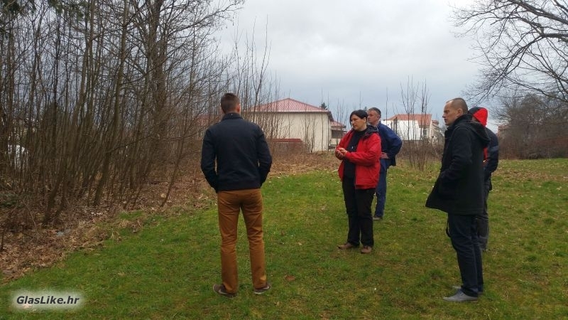 Započele pripremne radnje na budućem Urbanom permakulturnom vrtu u Gospiću