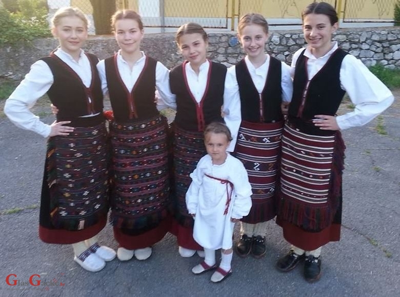 KUD „Lipa“ pčela radilica sa Gacke