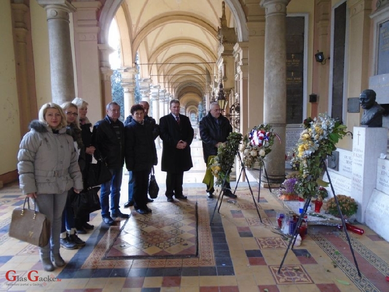 Izaslanstvo Brinja posjetilo grob dr. Franje Tuđmana 