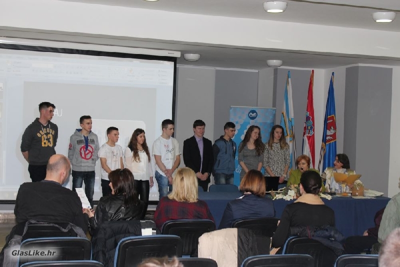 Održana završna konferencija projekta PROmocija Poduzetništva i Obrta među srednjoškolcima u Ličko-senjskoj županiji (Pro-Po-Li) 