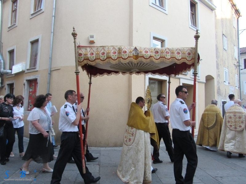 Na Tijelovo biskupi Križić i Bogović u Senju 