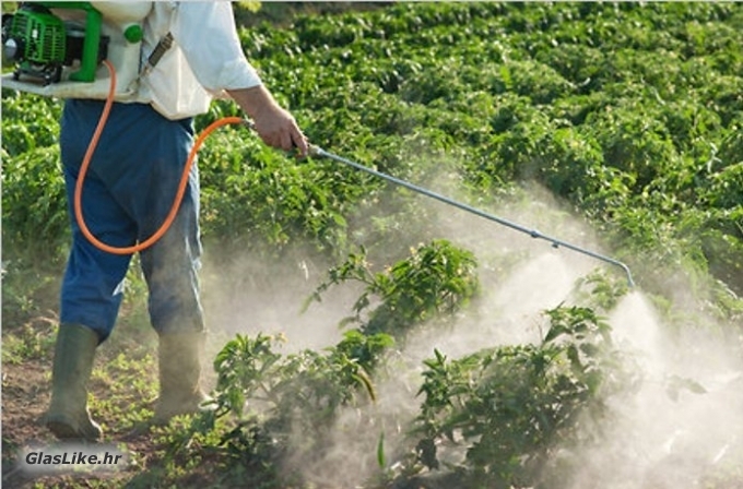 Izobrazba o sigurnom rukovanju pesticidima u Brinju 