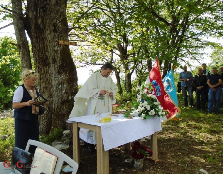 Tijelovo proslavljeno svetom misom kod crkve Sv.Duha u Letincu 