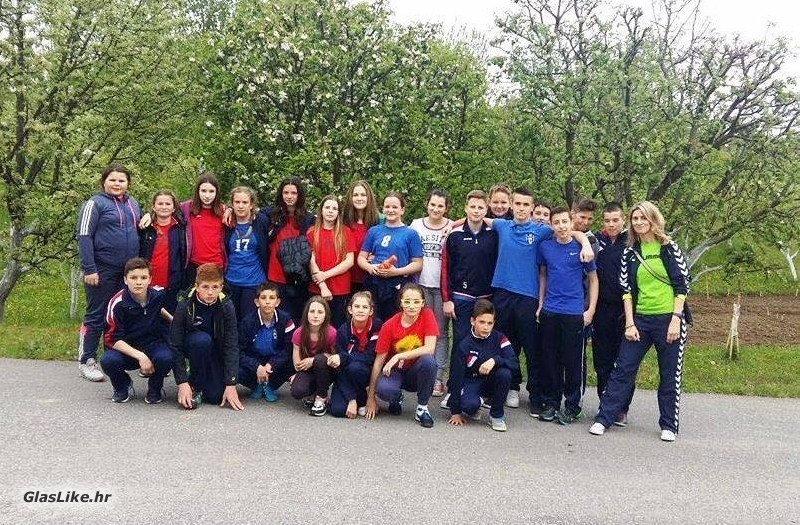 Cure i dečki odograli svoje ligaške utakmice u Vrbovskom 