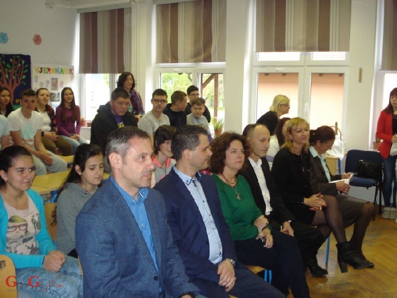 Donacija HEP-a Osnovnoj školi u Brinju 