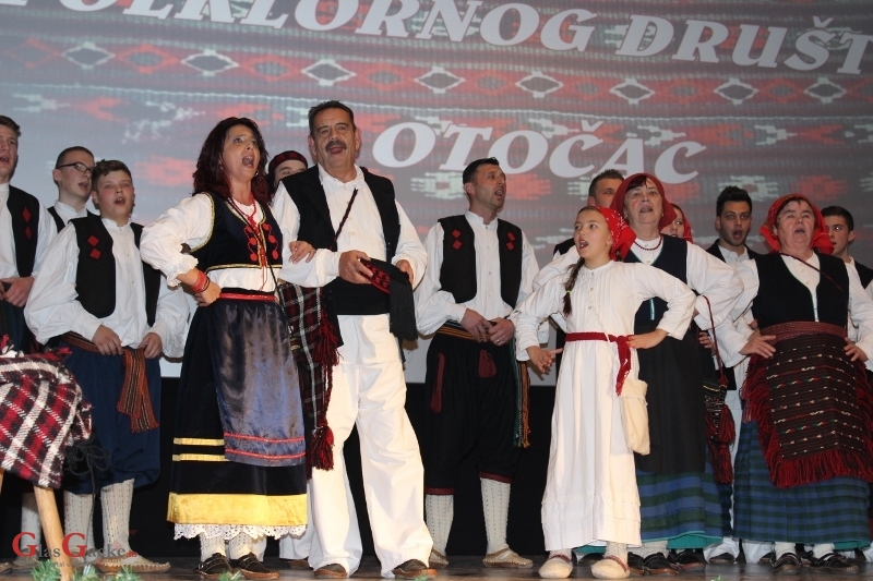 Rođendanska fešta folkloraša