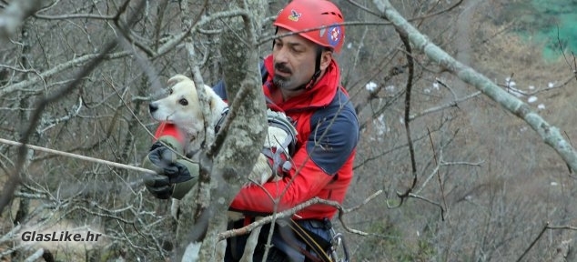 Spašavanje psa u NP Plitvička jezera