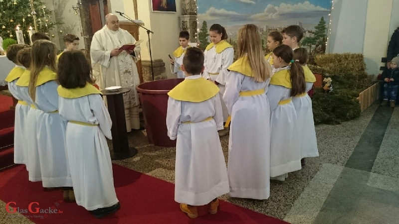 Blagoslov vode i soli u Župi Ličko Lešće