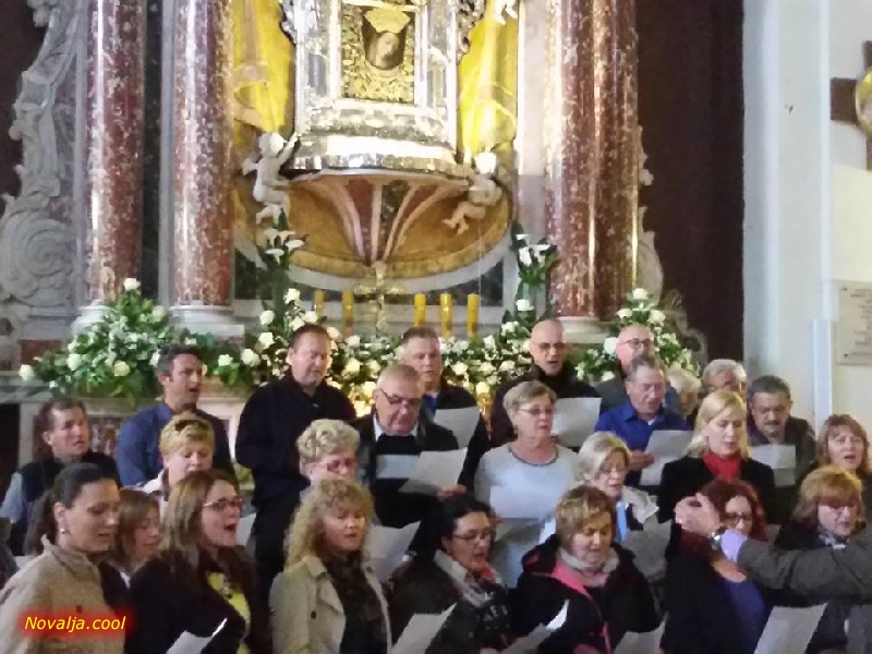Gradski zbor Novalja gostovao u Sinju 