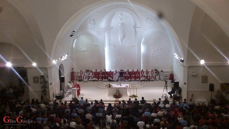 Budimo prepoznatljivi pobožnošću prema Djevici Mariji