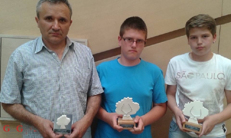 Oskari znanja za otočke robotičare!