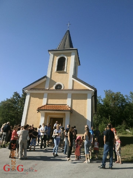 Petrova u Crnom Jezeru