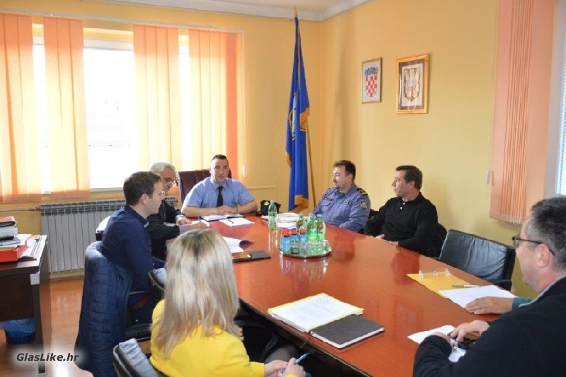 Održane sjednice Vijeća za prevenciju u općinama Donji Lapac i Plitvička Jezera