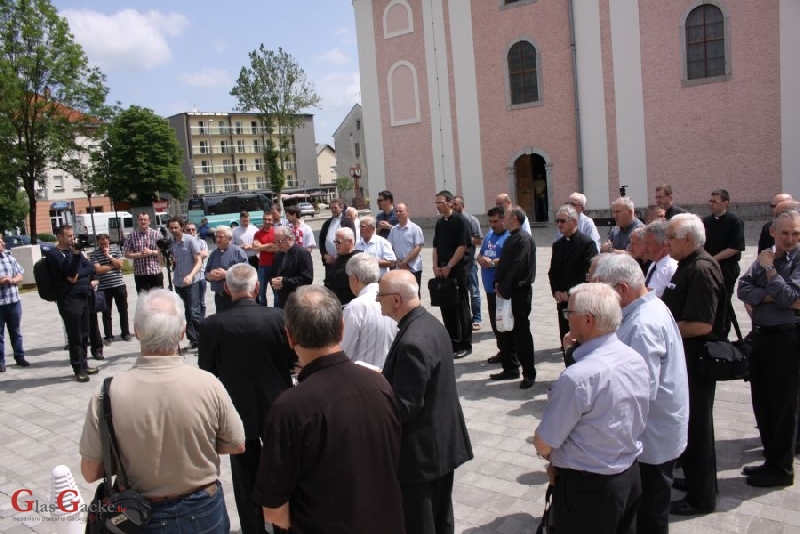 Na svećeničkom danu 80 svećenika u Otočcu 