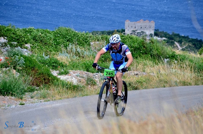 14. Uspon na Zavižan 