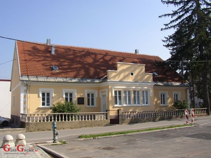 Stručni skup povjesničara Ličko-senjske županije Stručni skup povjesničara Ličko-senjske županije