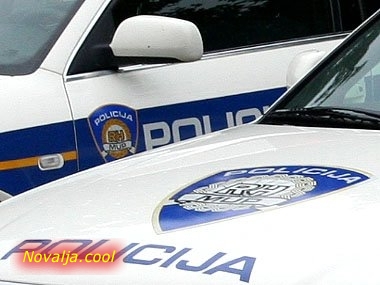 Prometna nesreća i krađa skutera u Novalji Prometna nesreća i krađa skutera u Novalji