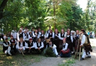 Folklorni susreti na kraju Obiteljskog tjedna na Plitvicama Folklorni susreti na kraju Obiteljskog tjedna na Plitvicama