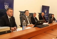 Kliman najavio studiju o smanjenju PDV-a u turizmu na 5 % Kliman najavio studiju o smanjenju PDV-a u turizmu na 5 %
