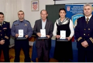 Priznanja djelatnicima policije Priznanja djelatnicima policije